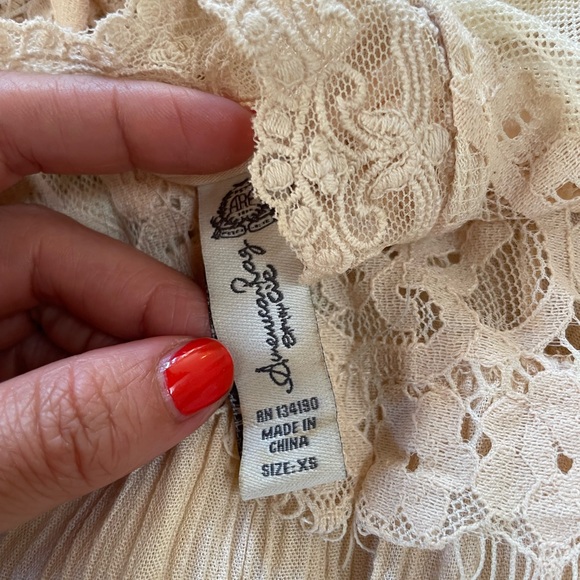 American Rag lace long sleeve blouse - Picture 4 of 4